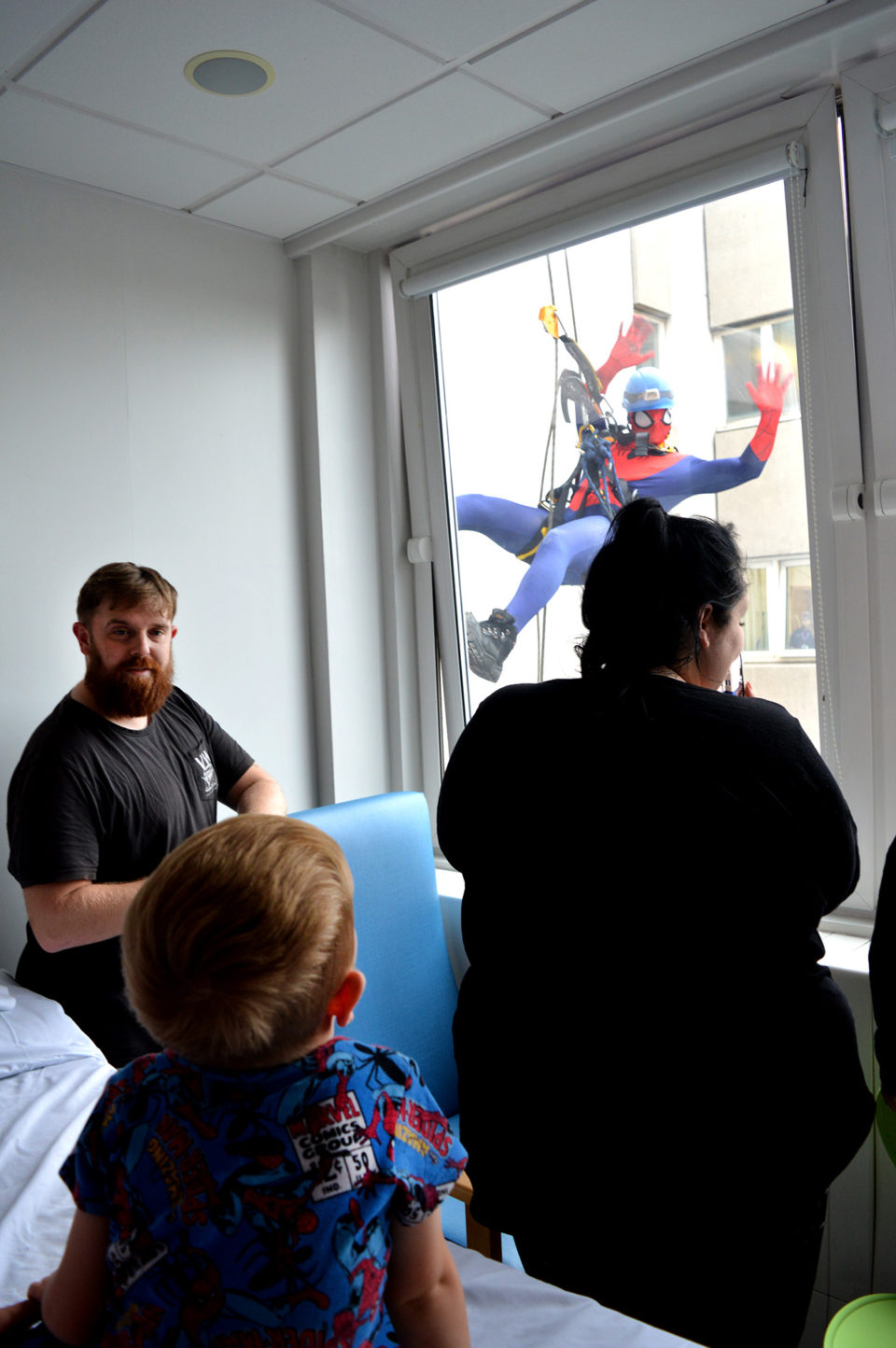 Spiderman and Iron Man spotted at parttime windowcleaning job
